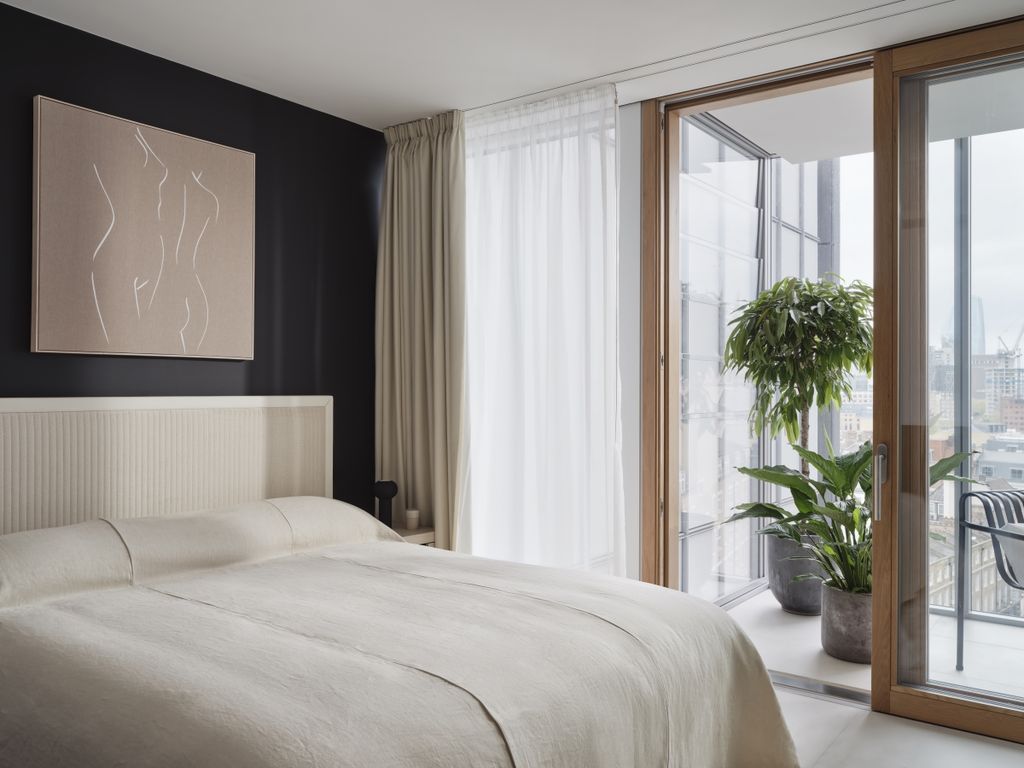 Property photo 2 of 16 Rem002_Brief 01_039