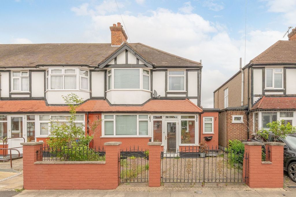 Property photo 3 of 11