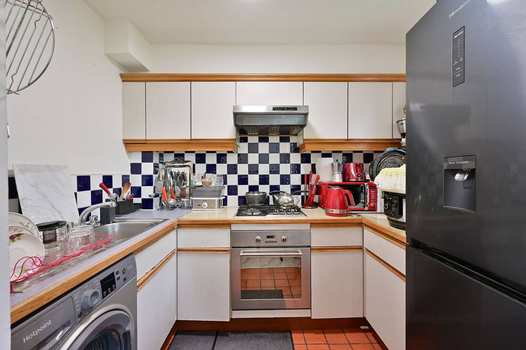 Property photo 3 of 7