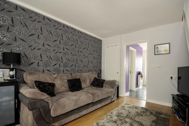 Property photo 3 of 7 Internal View