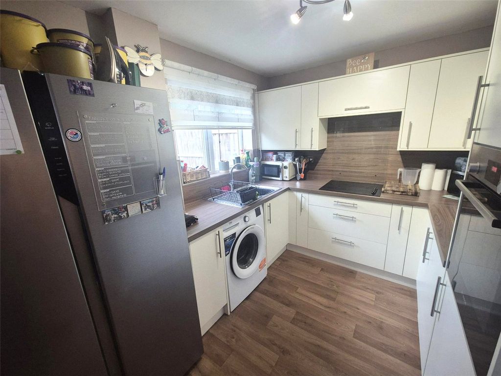 Property photo 2 of 15 Picture No. 29
