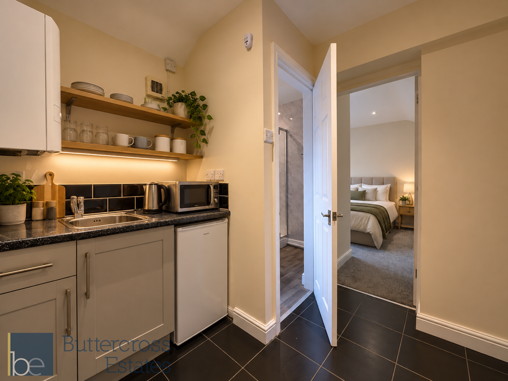 Property photo 2 of 17 Room 1 Kitchenette