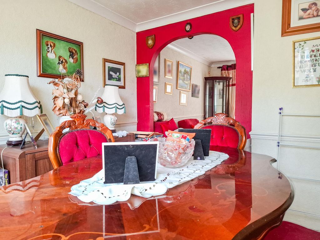 Property photo 2 of 10 Dining Room