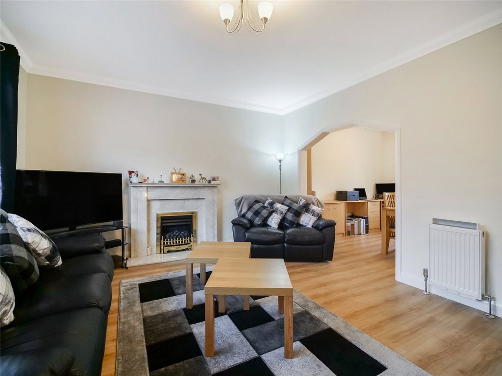 Property photo 3 of 21 Picture No. 09