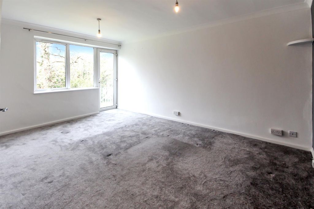 Property photo 2 of 8 Living Room