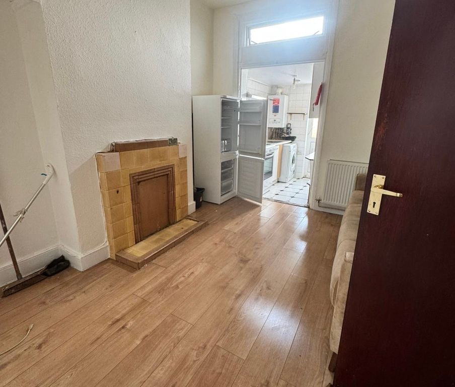 Property photo 2 of 3 67Ab2A88-Eba7-4Dbc-A680-7C2398683979