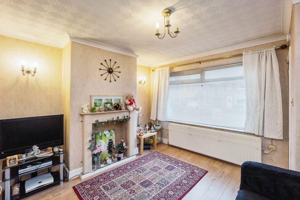 Property photo 3 of 17 Photography