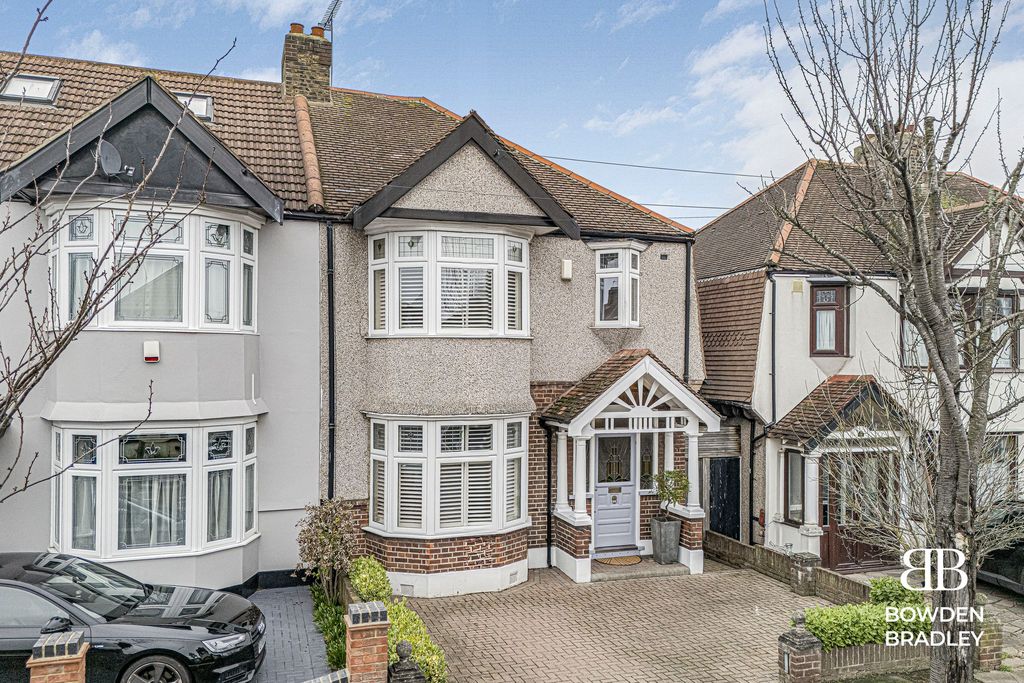 Property photo 1 of 22