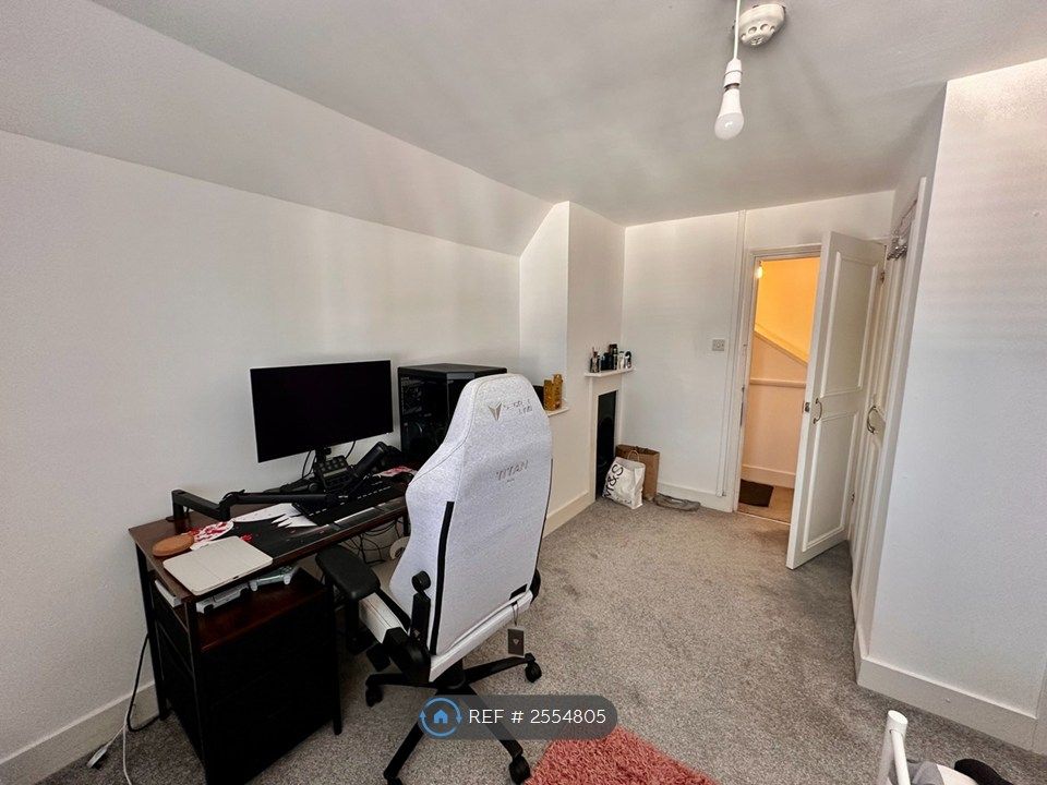 Property photo 3 of 8