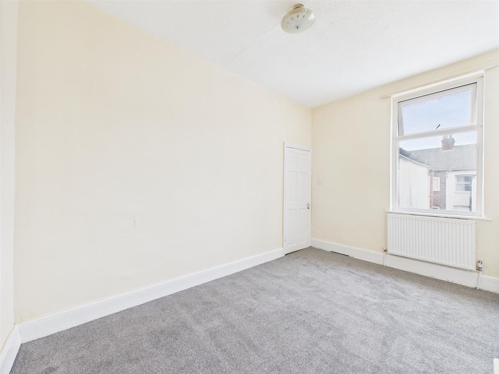 Property photo 2 of 32 Cam03844G0-Pr0321-Still026.Jpg