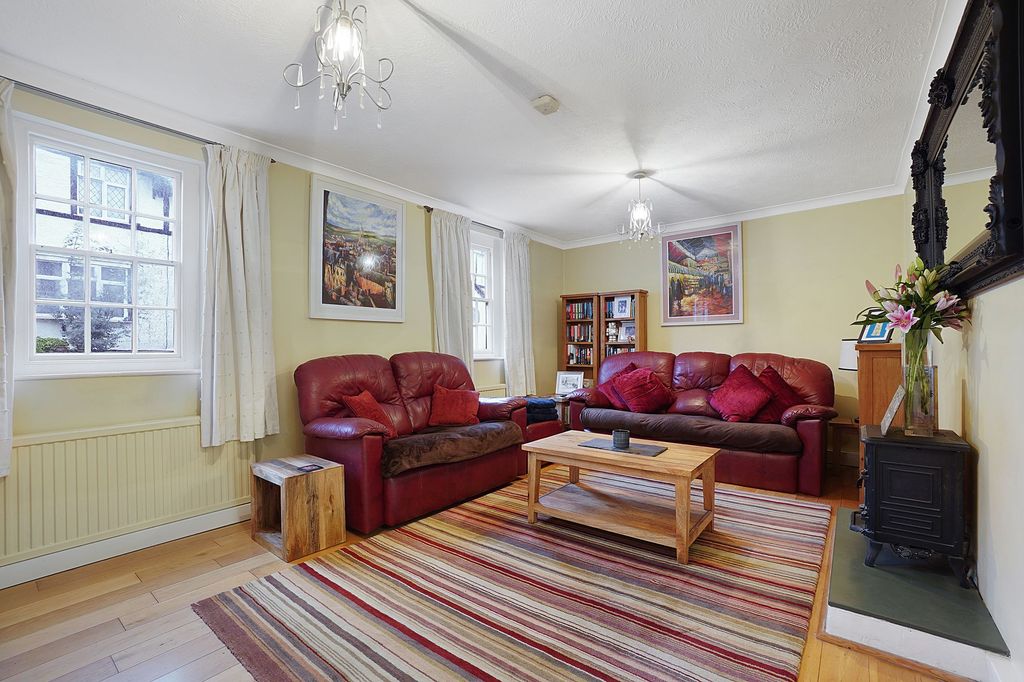Property photo 3 of 17