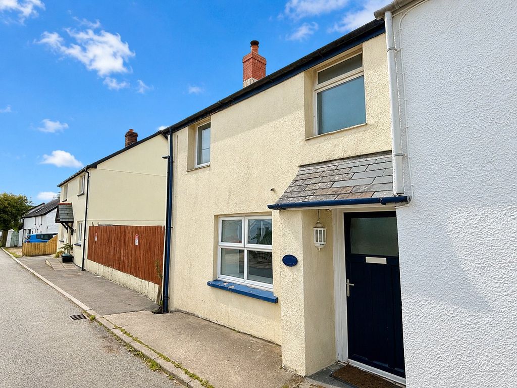 Property photo 1 of 12 1 - Picture No. 04