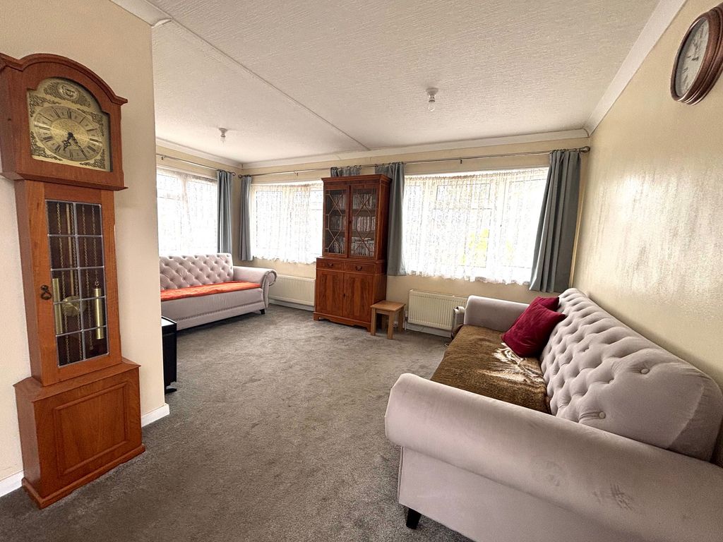 Property photo 2 of 8 Img_6009