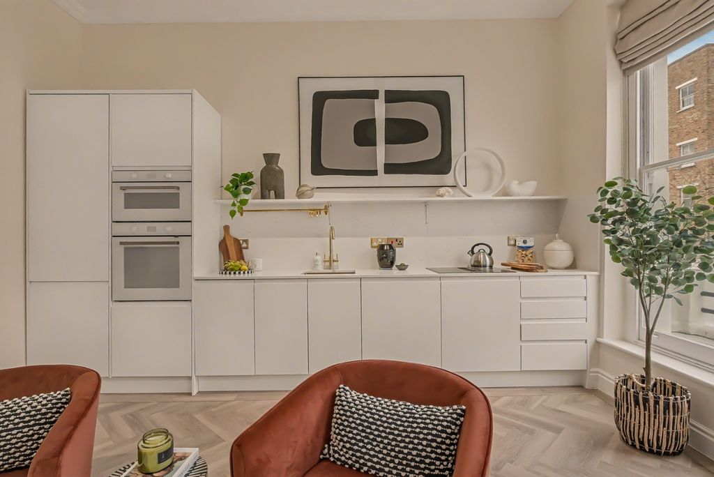 Property photo 3 of 10 4643344