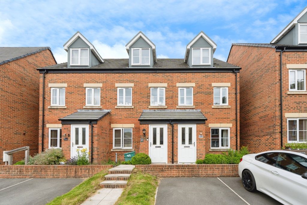 Property photo 1 of 17 External