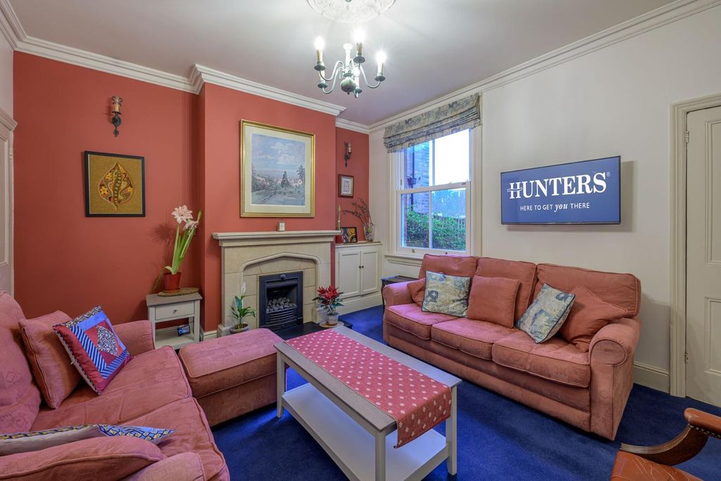 Property photo 2 of 21 2