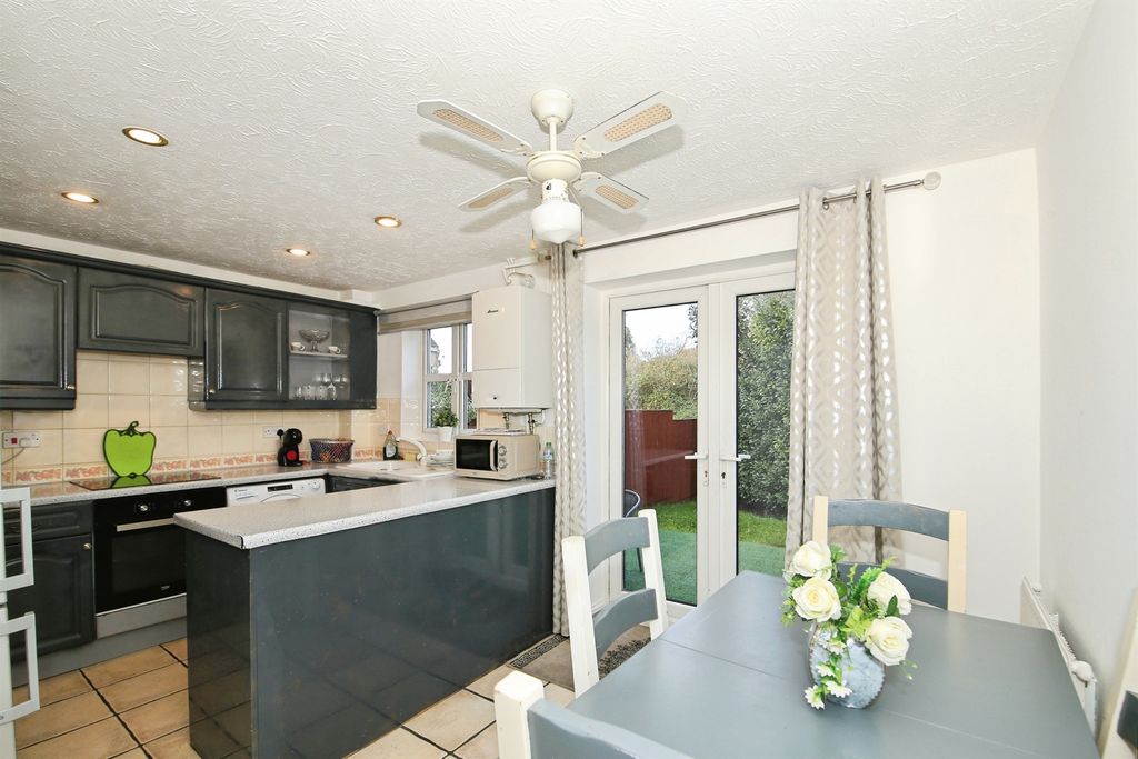 Property photo 2 of 15