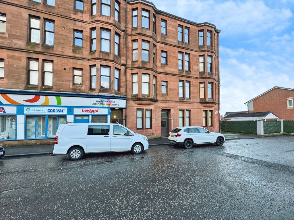 Property photo 1 of 9 3/2, 5 Shaftesbury Street, Clydebank, G81 4Ds