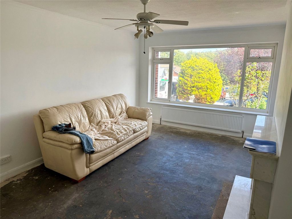 Property photo 2 of 18 Picture No. 25