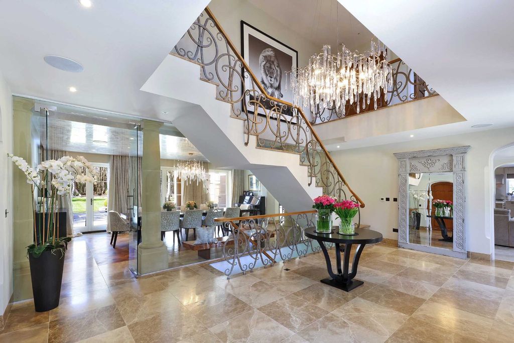 Property photo 2 of 42 Picture No. 51