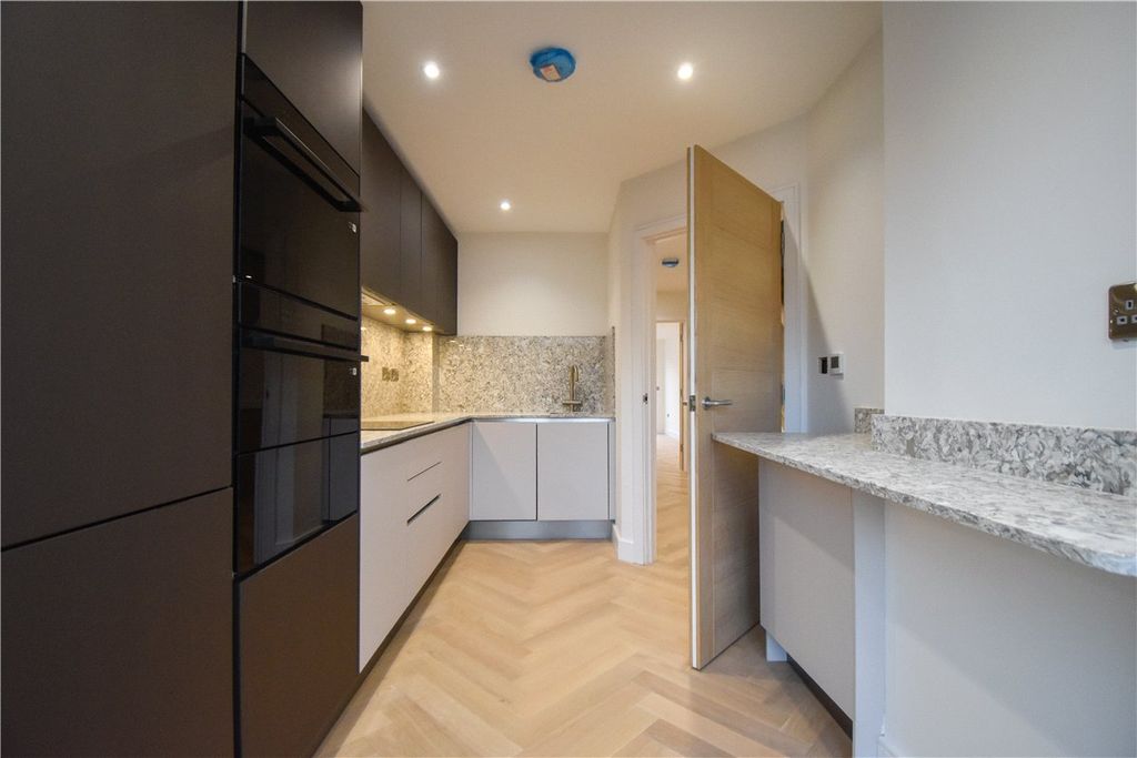 Property photo 3 of 14 Picture No. 02