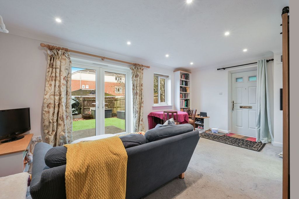 Property photo 2 of 15