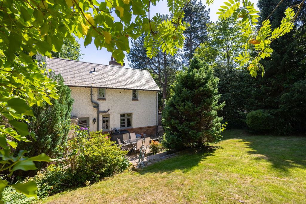 Property photo 2 of 19