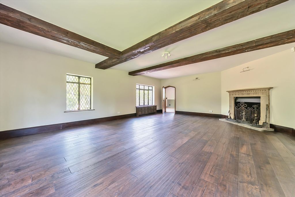 Property photo 2 of 8 Image