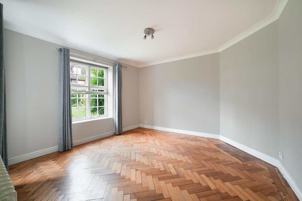 Property photo 3 of 10 Living Room