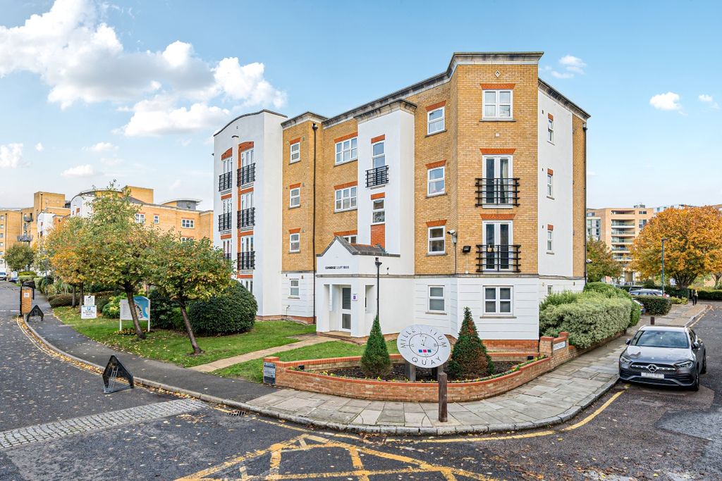 Property photo 2 of 25 1371751-1-6908896...