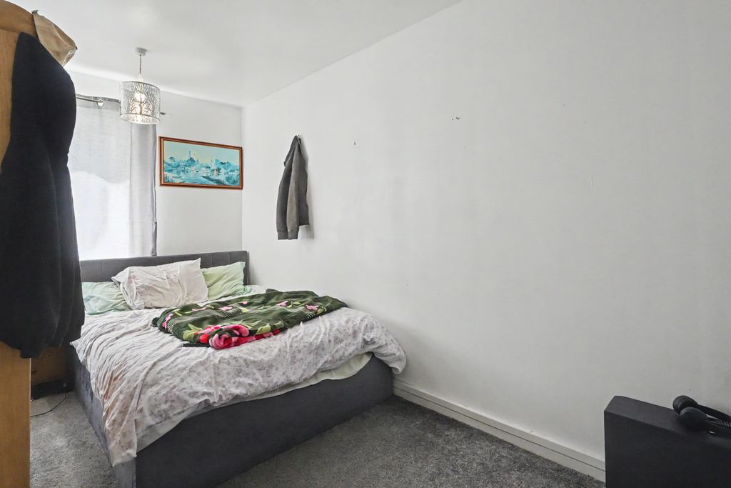 Additional image 9 of 2 bed flat for saleFrobisher Close, Daventry NN11