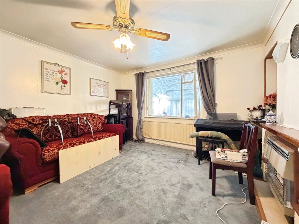 Property photo 2 of 13 Picture No. 27