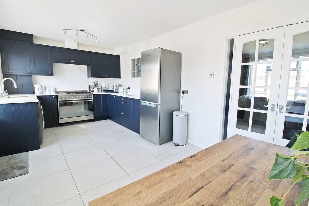 Property photo 3 of 25 Kitchen-Diner