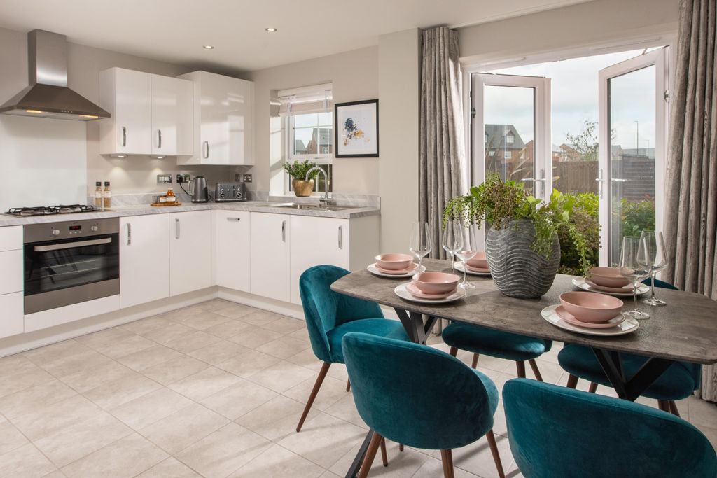 Property photo 2 of 7 Maidstone Kitchen