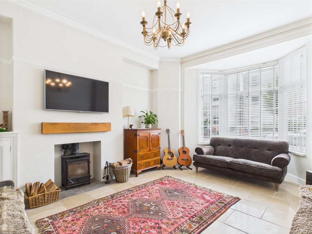 Property photo 2 of 22 Cam02295G0-Pr0237-Still012.Jpg