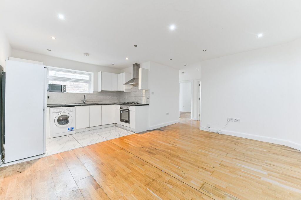 Property photo 2 of 16