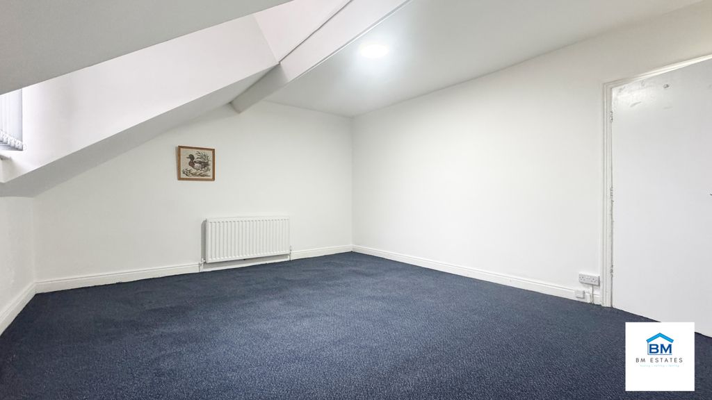 Property photo 2 of 5 Photo 4