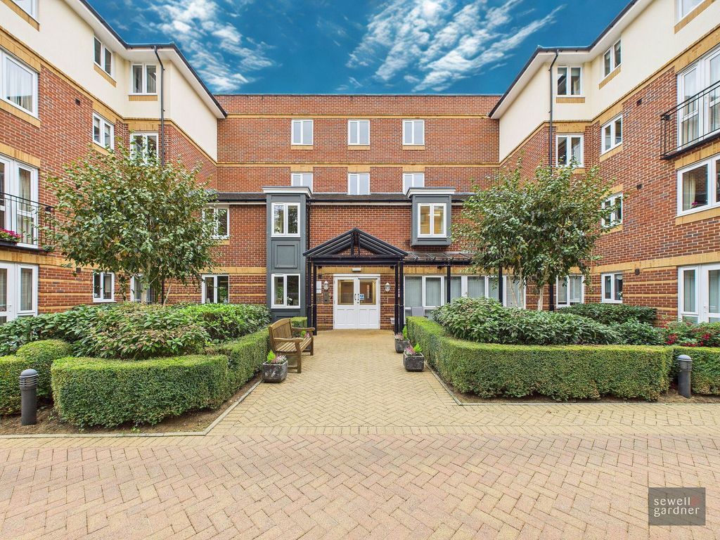 Property photo 1 of 11