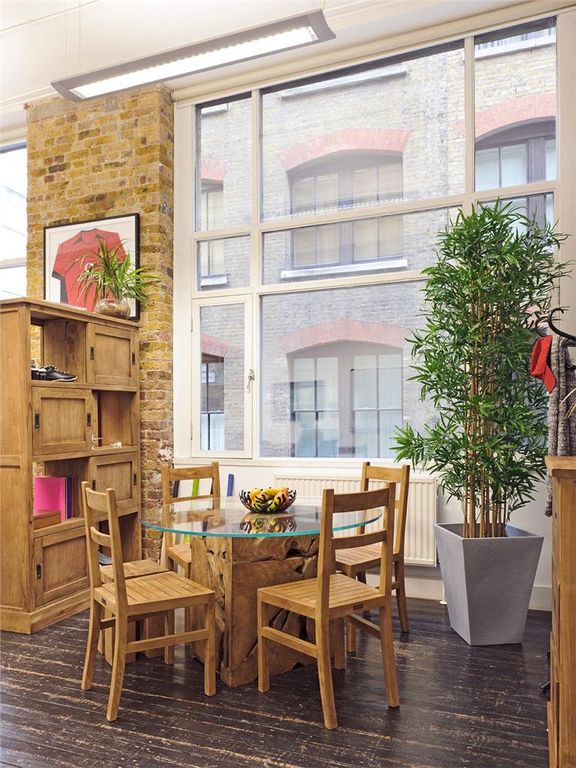 Property photo 3 of 7 Serviced Office To Rent In Greville Street, Clerke