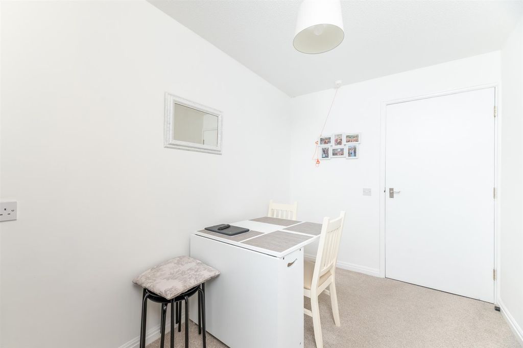 Additional image 17 of 2 bed flat for saleTealbeck Court, Tealbeck Approach, Otley LS21