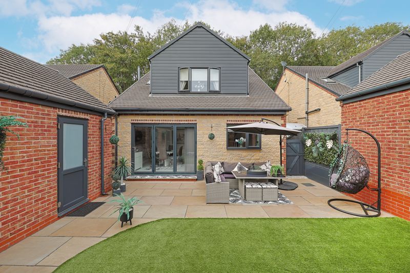 Property photo 1 of 35 Garden