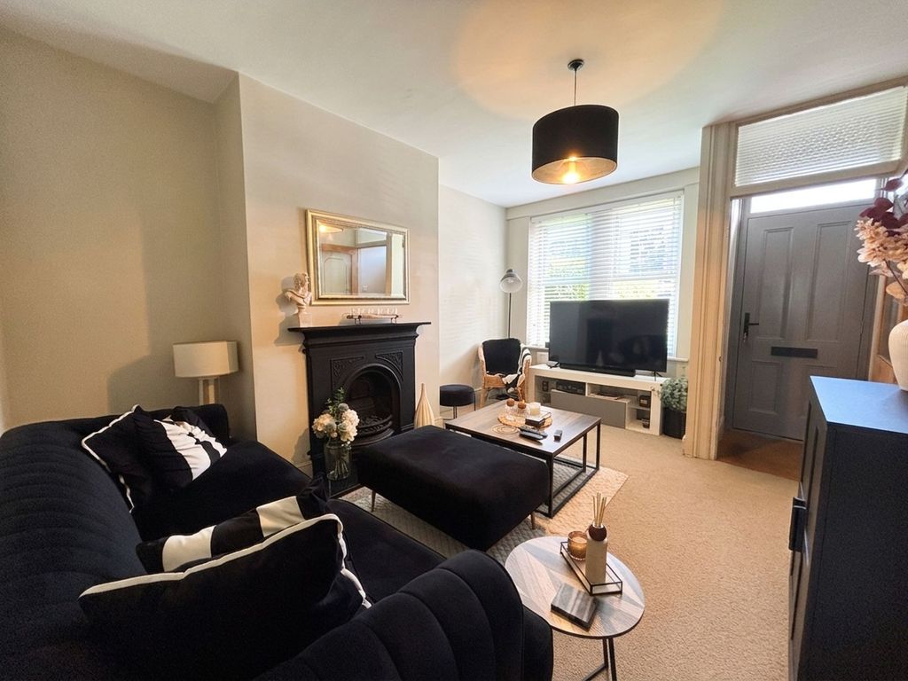 Property photo 2 of 14