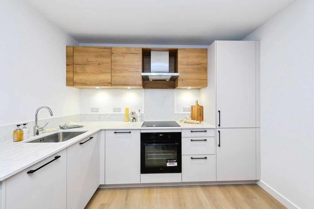 Property photo 3 of 14 Picture No. 05