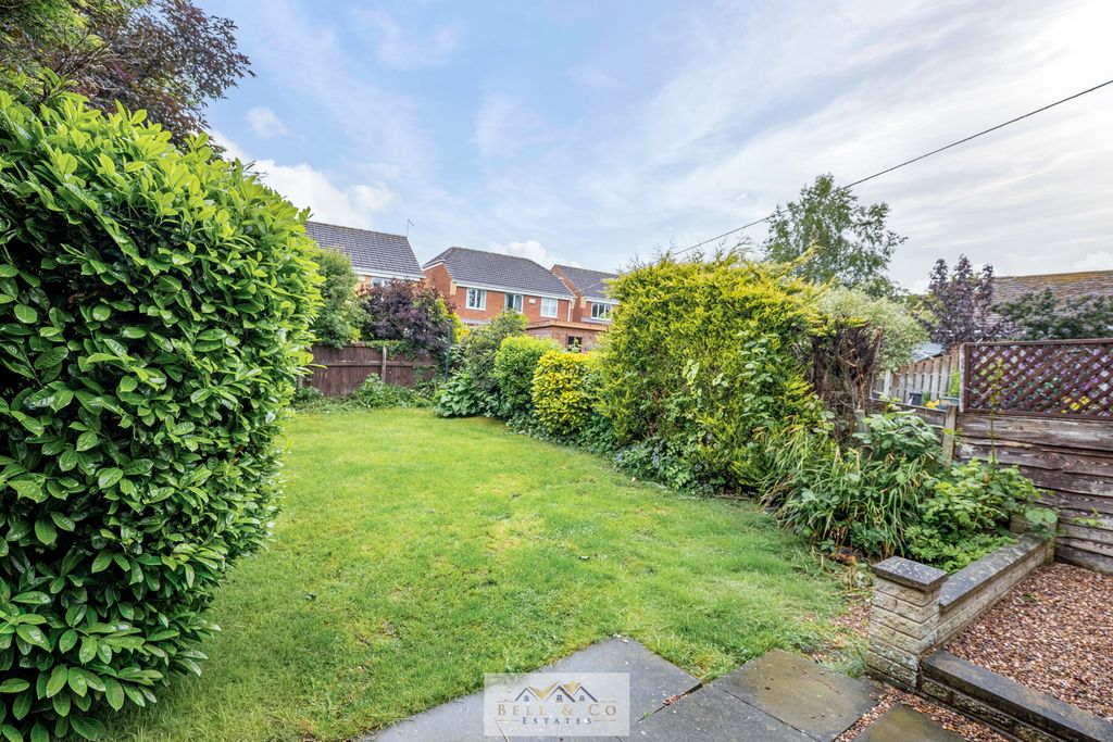 Property photo 2 of 18
