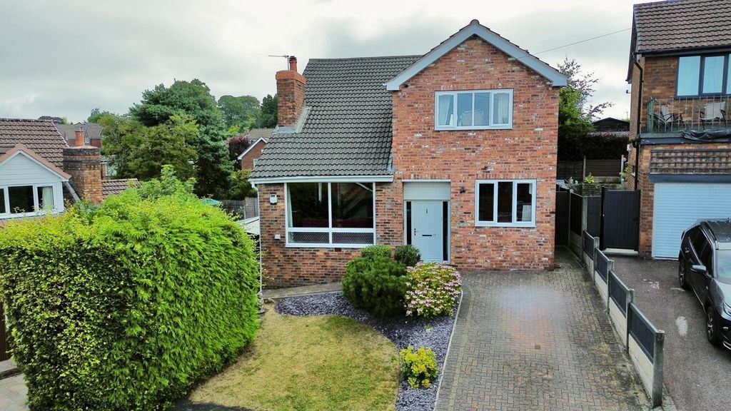 Property photo 1 of 18