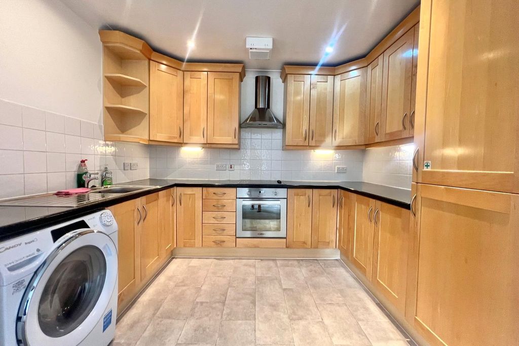 Property photo 2 of 10 Picture No. 08