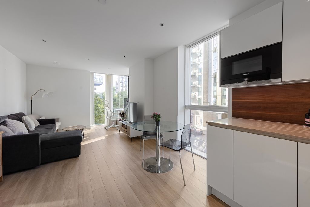 Property photo 1 of 11 094A7411
