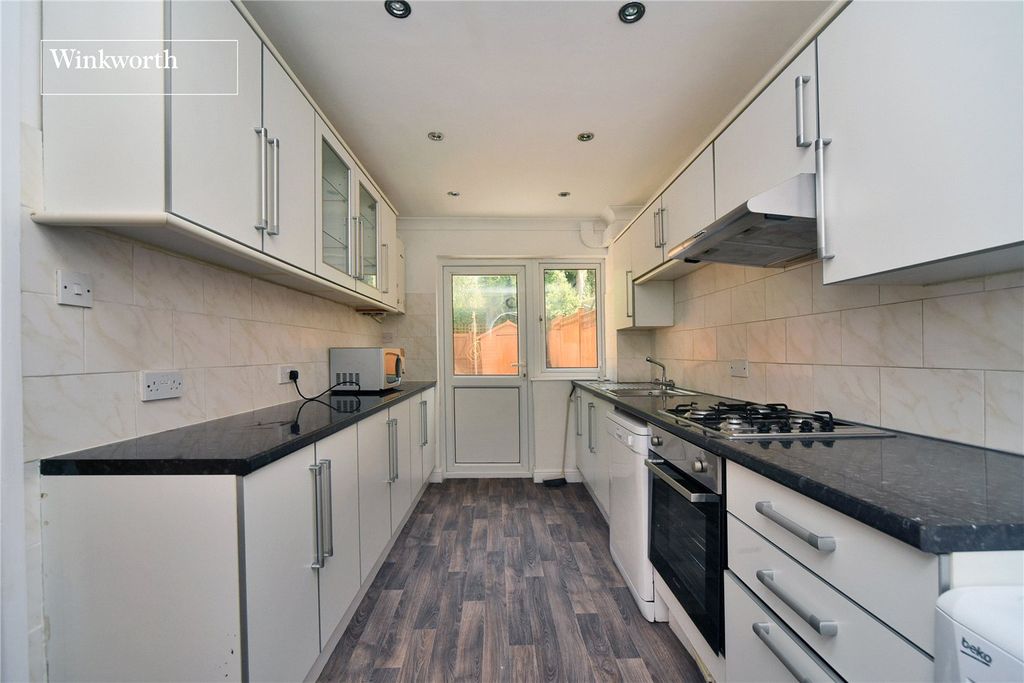 Property photo 3 of 11 Picture No. 20