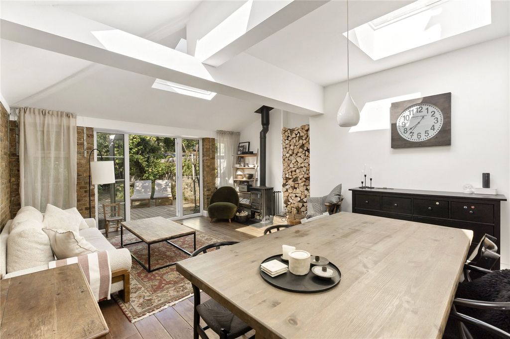 Property photo 2 of 20 Picture No. 45