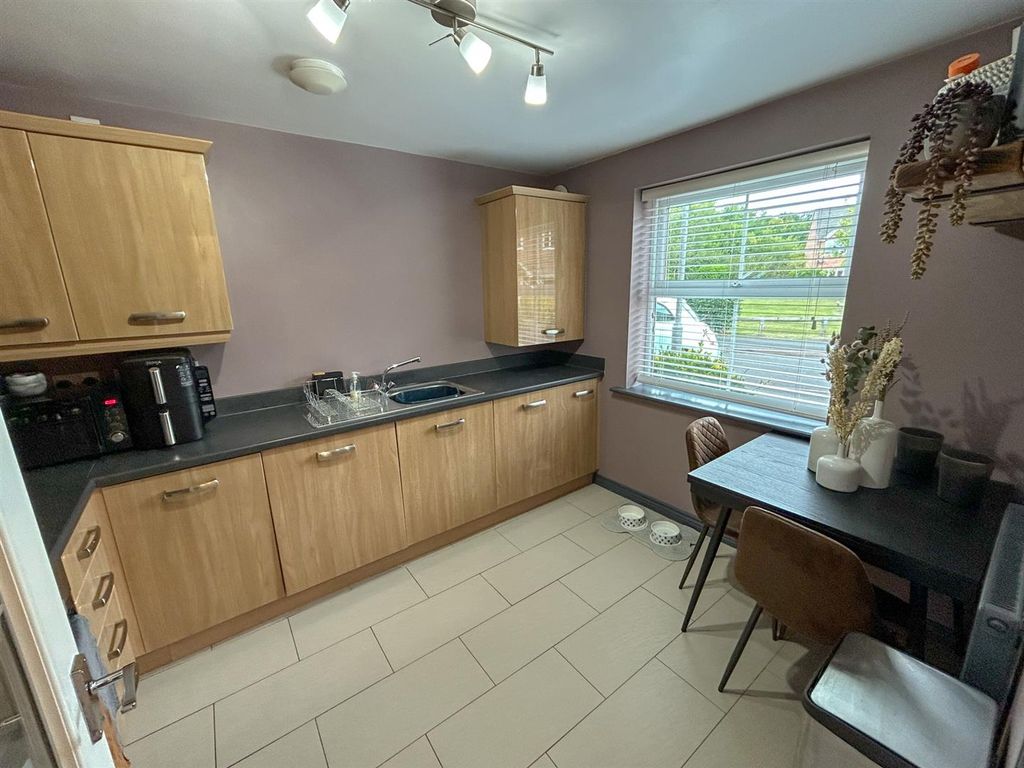 Property photo 2 of 13 Img_7122.Jpg